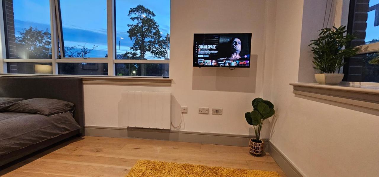 Studio Flat In Tottenham Лондон Экстерьер фото