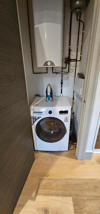 Studio Flat In Tottenham Лондон Экстерьер фото