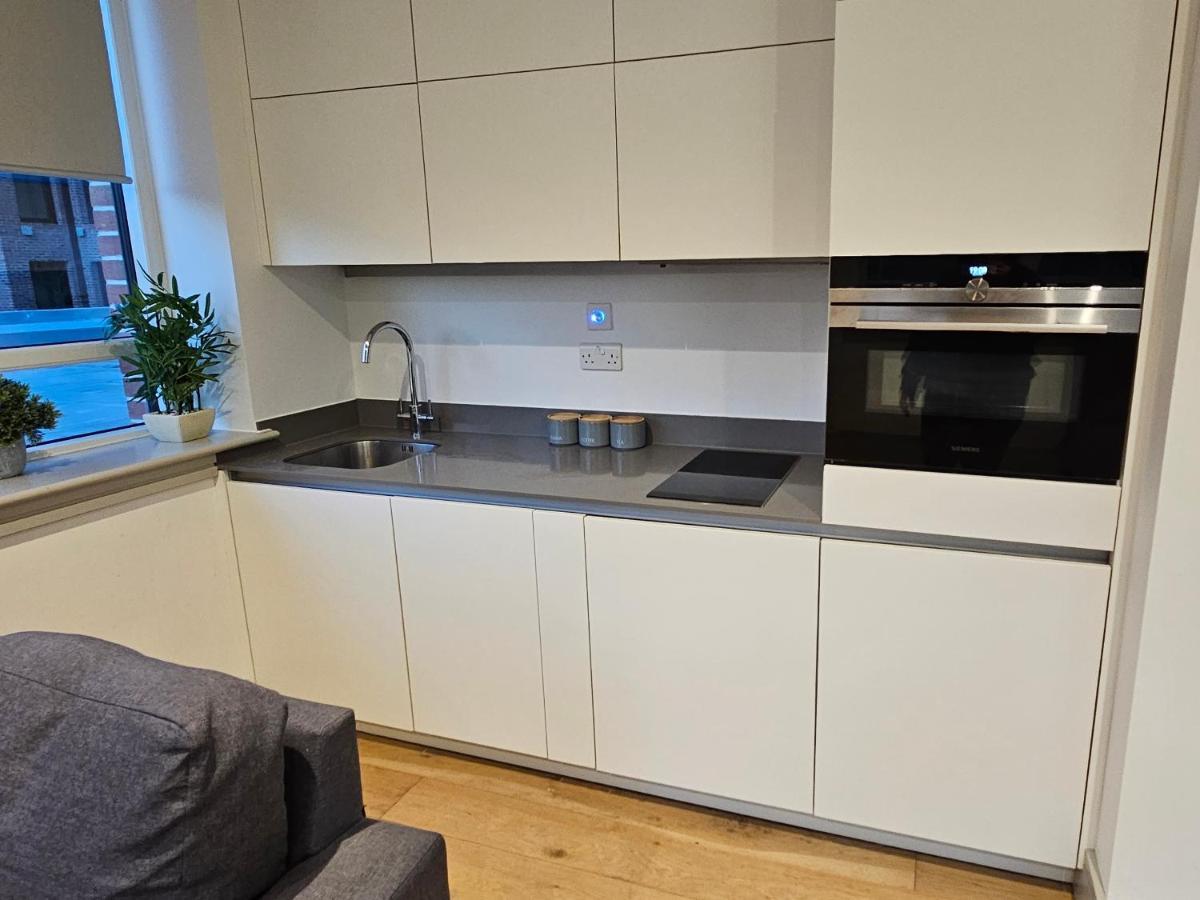 Studio Flat In Tottenham Лондон Экстерьер фото